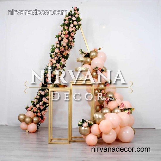 Üçgen Arka Fon ve Sütun Demiri